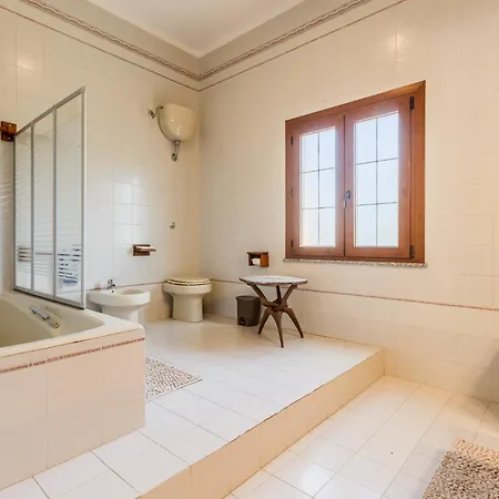 Vila Guesthost - Al Corbezzolo With Parking *